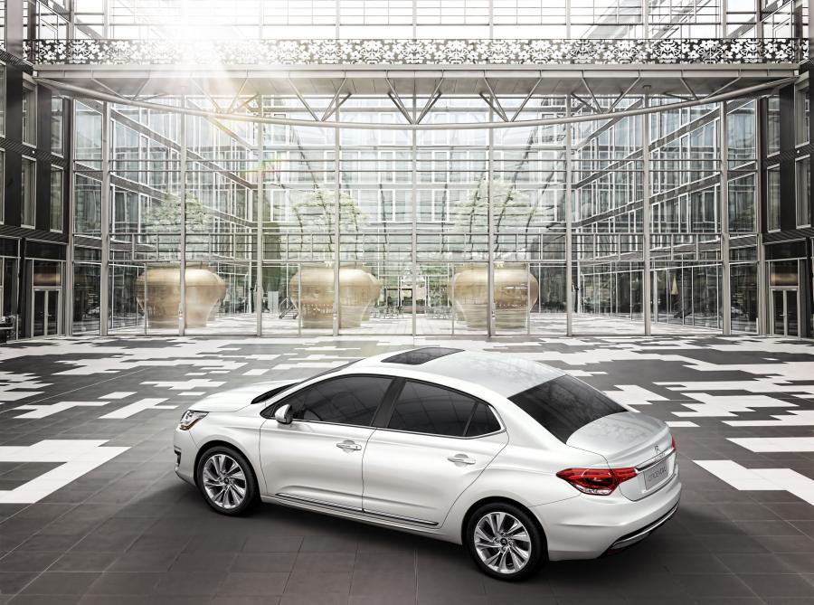  Citroen C4 L 2012 года  (фото 13 из 30)